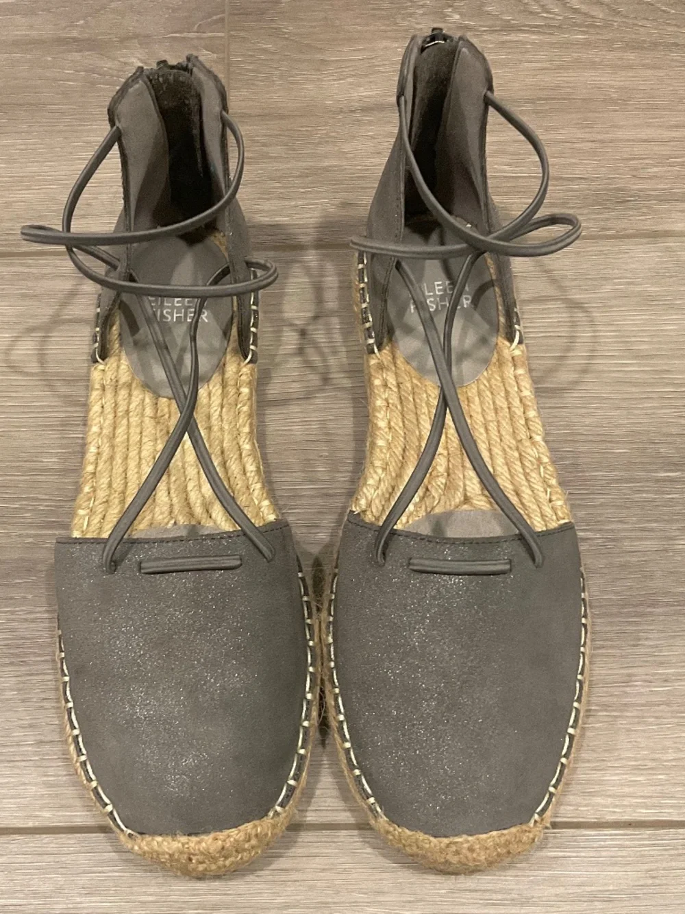 EILEEN FISHER The Classic Espadrille in Metallic Grey Size 6.5 LIKE NEW